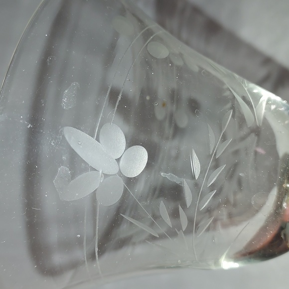 Handmade Shell Art Wine Glasses Dessert Glasses Set of 2 Floral Etched Design - Picture 3 of 8